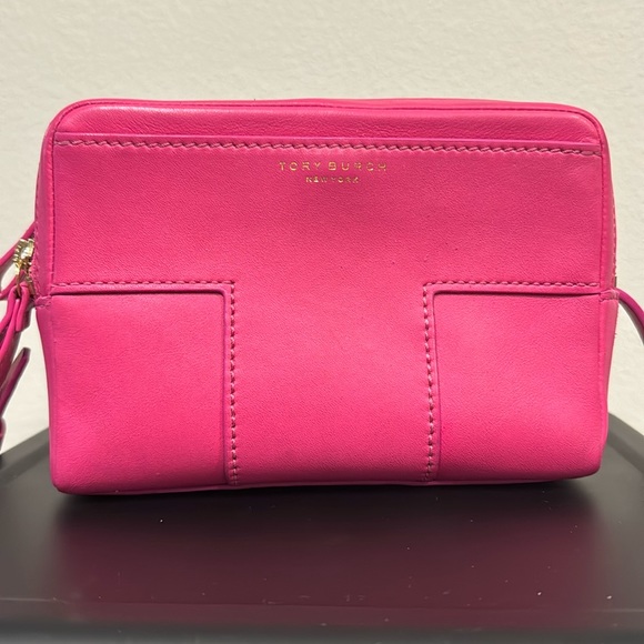 Tory Burch Handbags - Hot pink Tory Burch Crossbody